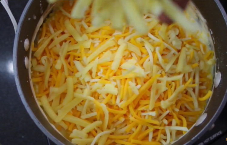 Darius Cooks Mac And Cheese Recipe