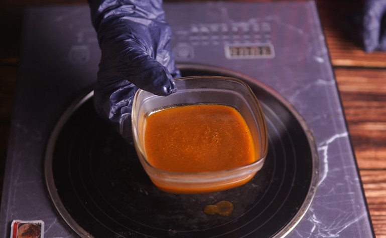 Harolds Chicken Mild Sauce serving