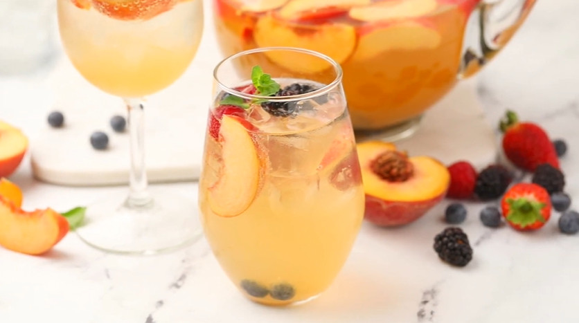 Applebees White Peach Sangria