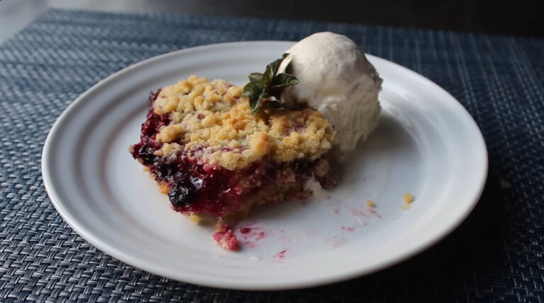 Rhubarb And Blackberry Crumble Recipe