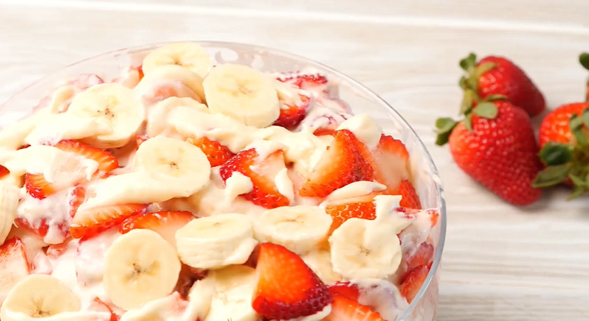 Strawberry Banana Cheesecake Salad  serving idea