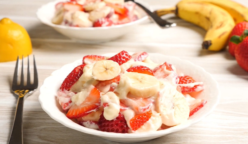 Strawberry Banana Cheesecake Salad